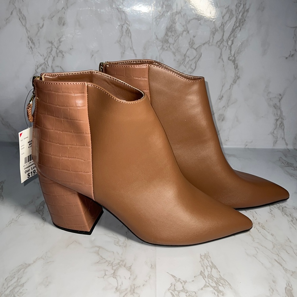 Faux leather ankle bootie